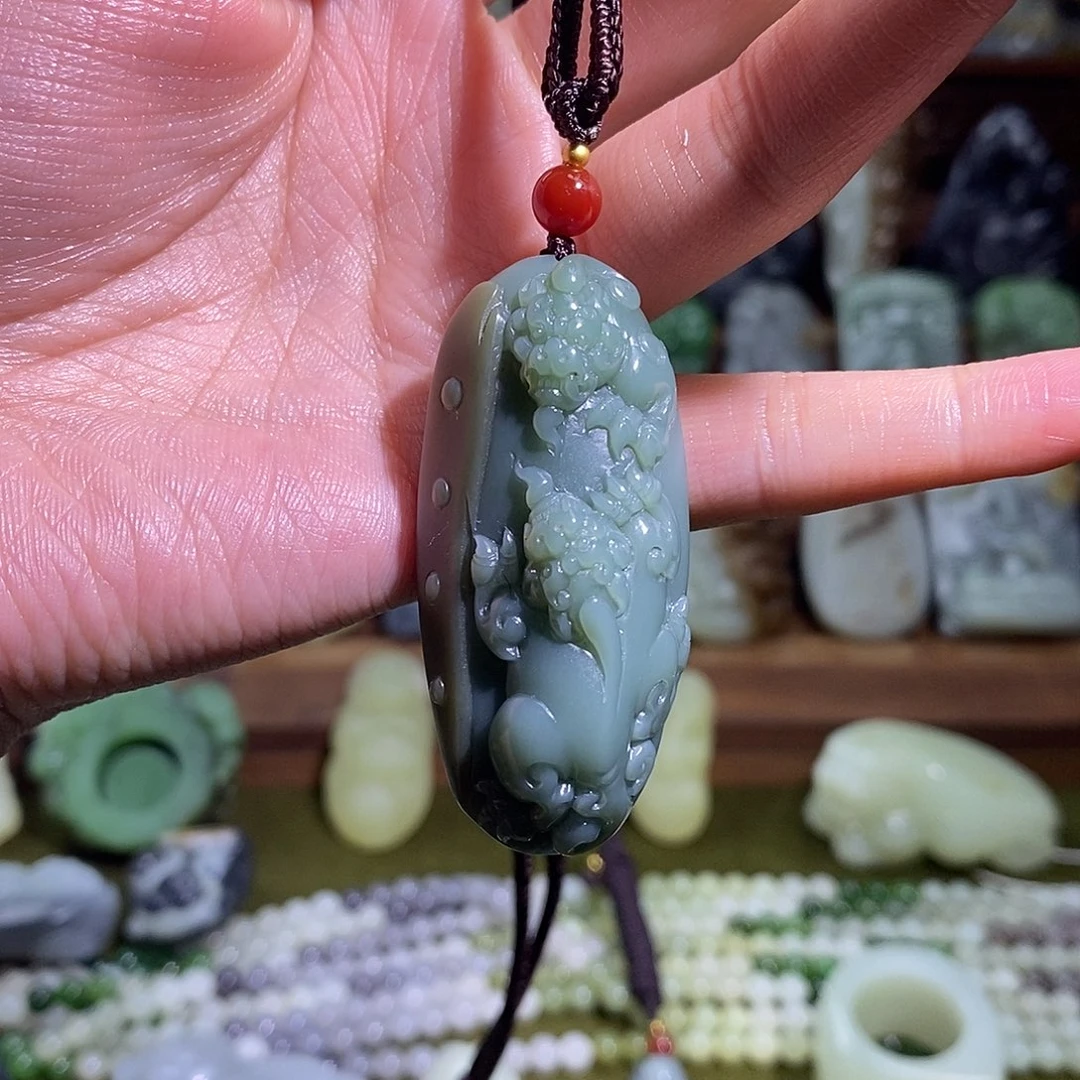 颈饰未镶嵌和田玉