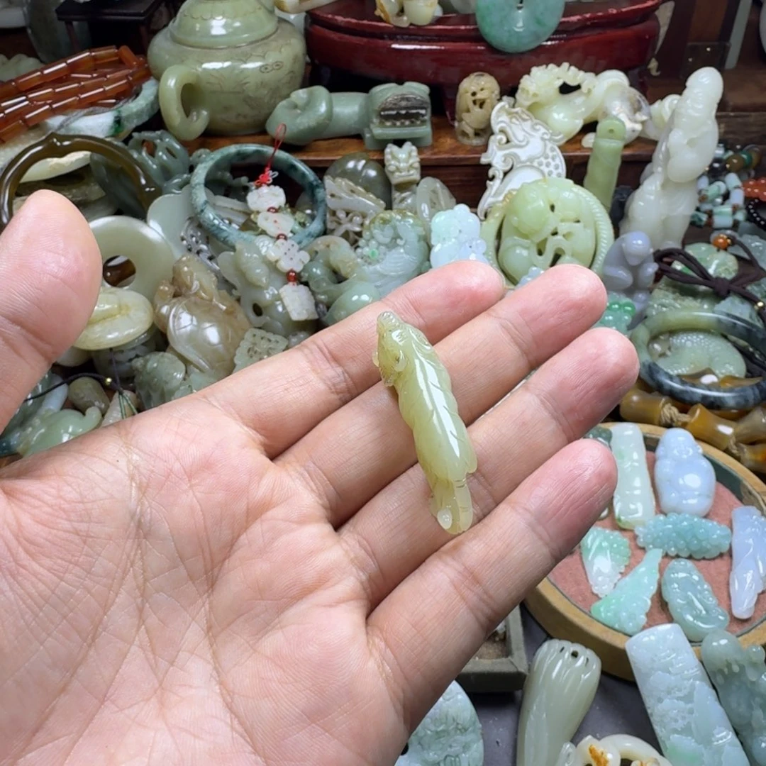 和田玉挂件未镶嵌四**开