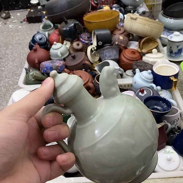 陶瓷艺术品及陶瓷壶