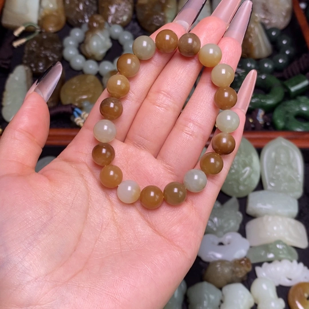 湘***军和田玉未镶嵌颈饰