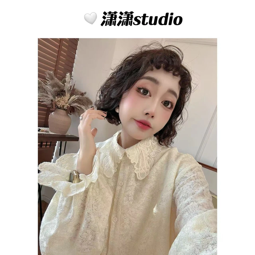 【水芙蓉】【内里里衬】潇潇刺绣荷叶领下摆刺绣花边泡泡袖衬衣XW0016