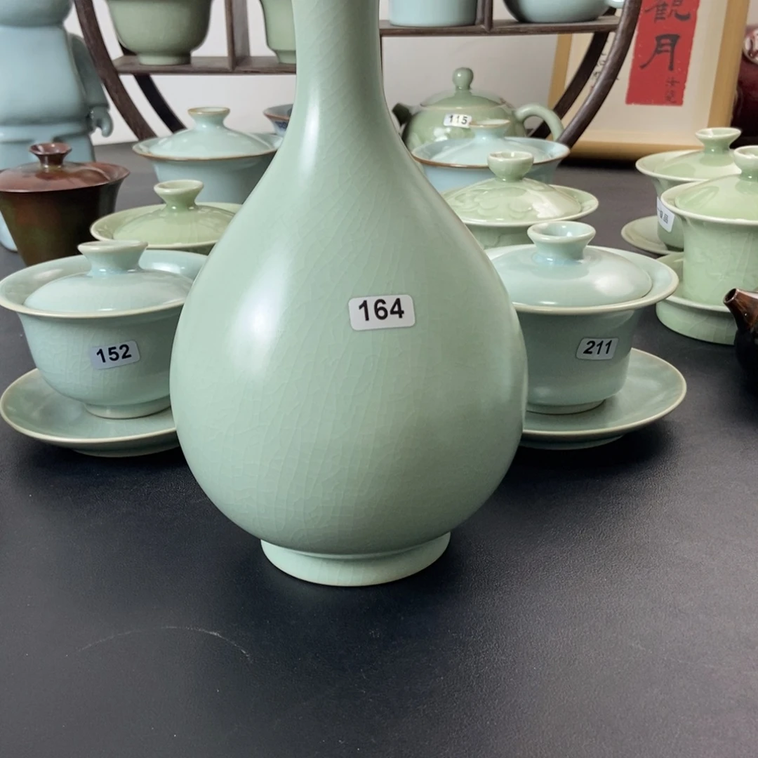 微瑕仿古釉玉壶春瓶