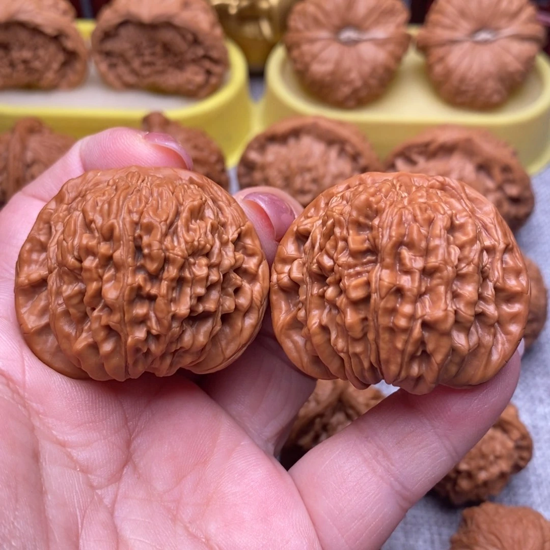 文玩核桃把件精品红皮四座楼43尺