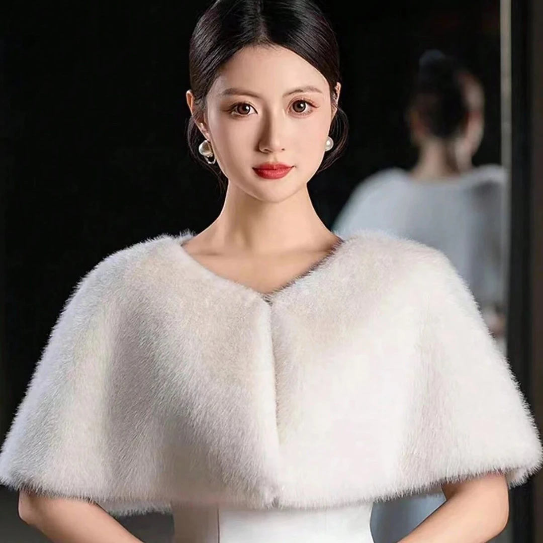 秋冬季仿皮草女士时尚百搭防寒结婚礼服外搭保暖披肩斗篷小坎肩