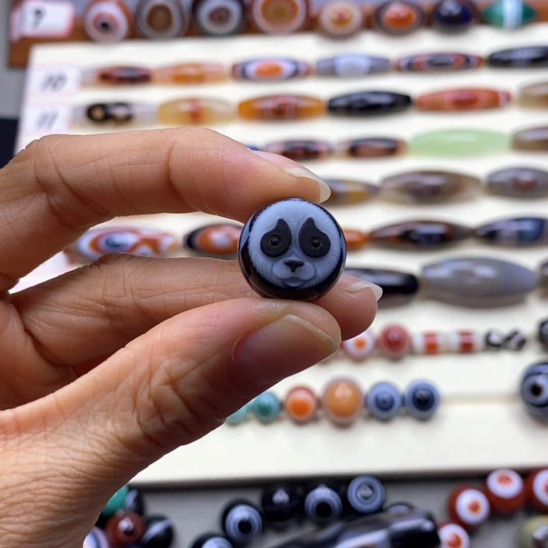 玛瑙/玉髓珠宝半成品未镶嵌逃**龙