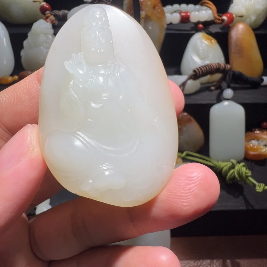伟***爷和田玉未镶嵌颈饰