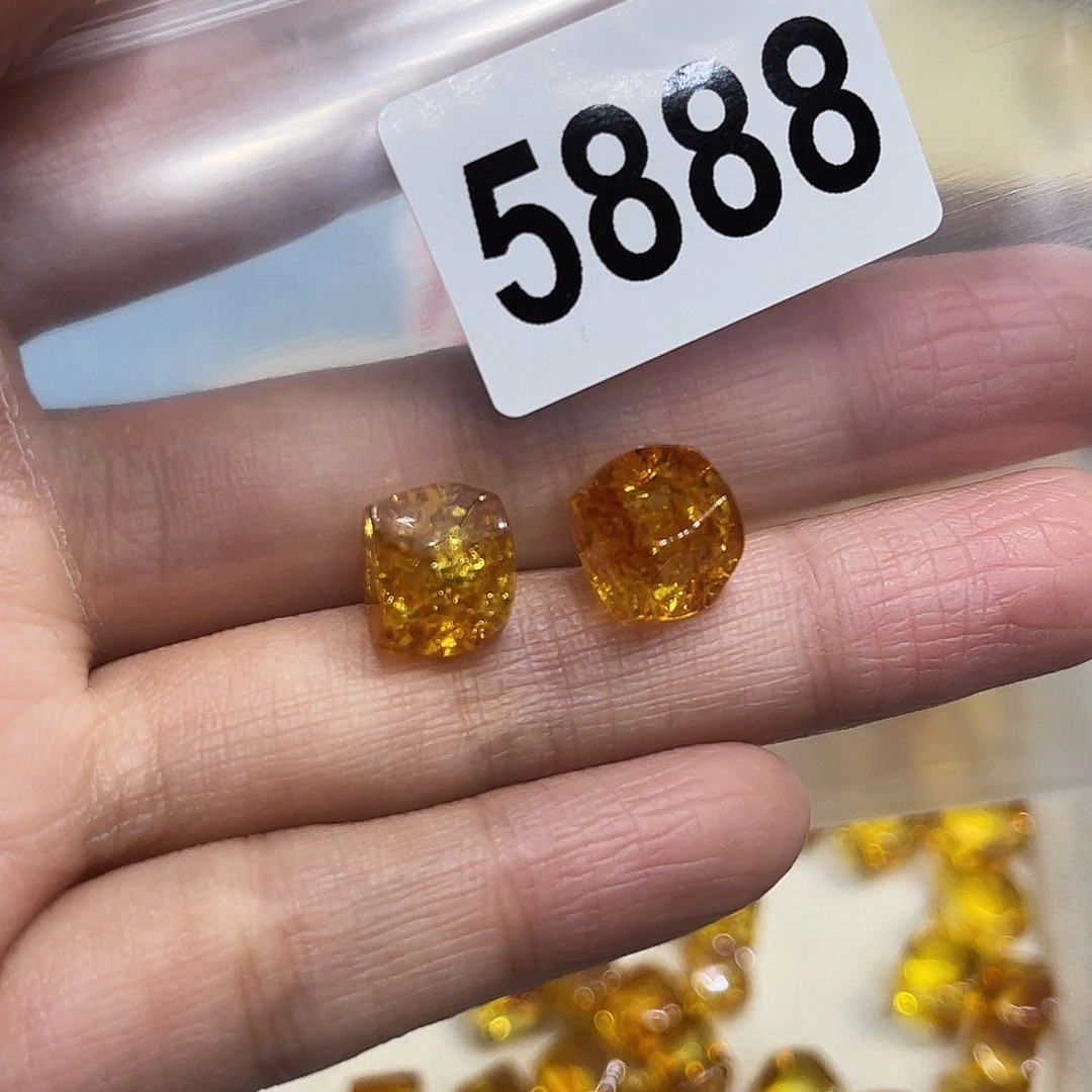 琥珀未镶嵌珠宝奇石