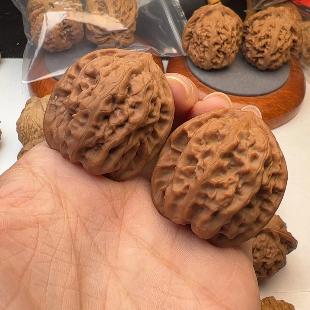 文玩核桃吊坠磐石34全品