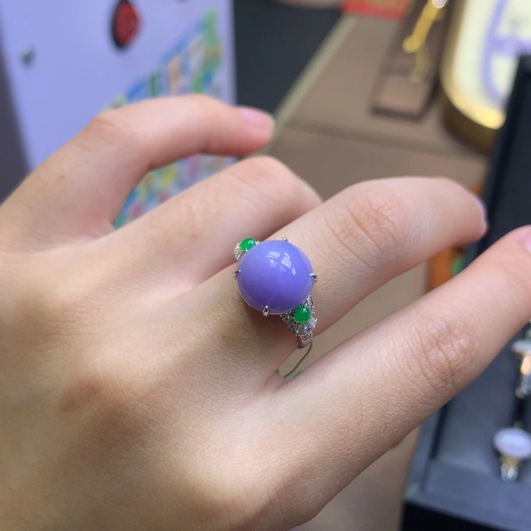 翡翠18K金镶嵌颈饰翡翠