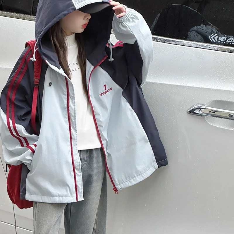 女童外套冲锋衣秋装2025新款儿童春秋款时髦风衣中大童洋气夹克衫