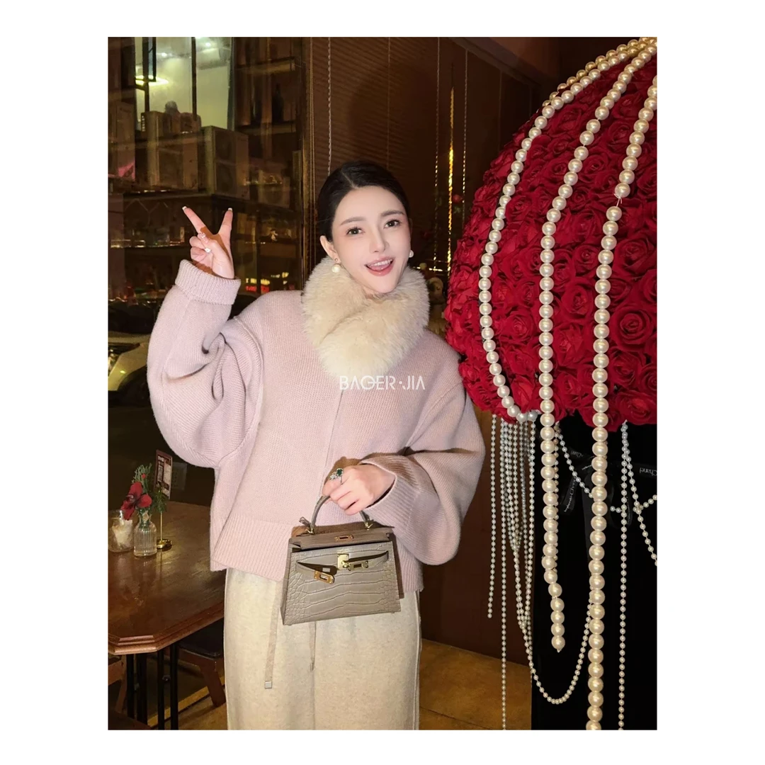 17-【松闲自在】宝儿家含幂BV60024309新款V领拉链羊毛开衫温柔毛衣