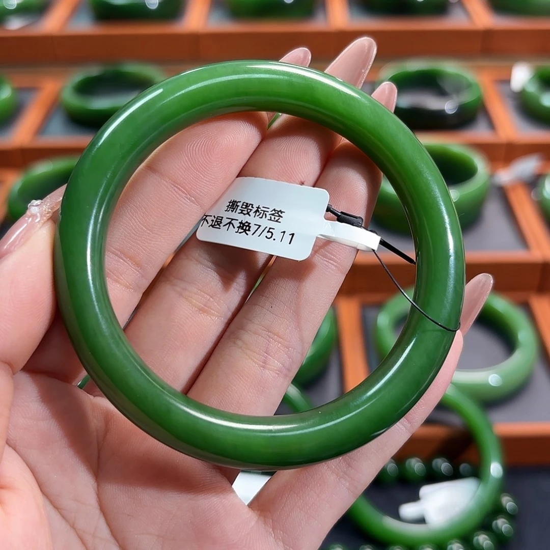 和田玉（碧玉）未镶嵌手镯辣阳绿美人条5859