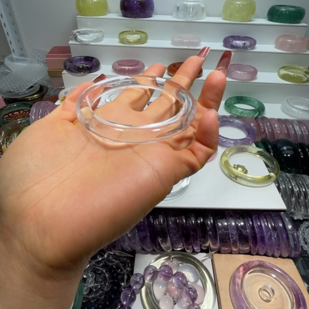 邢***啊水晶未镶嵌手镯手镯59圈口18号