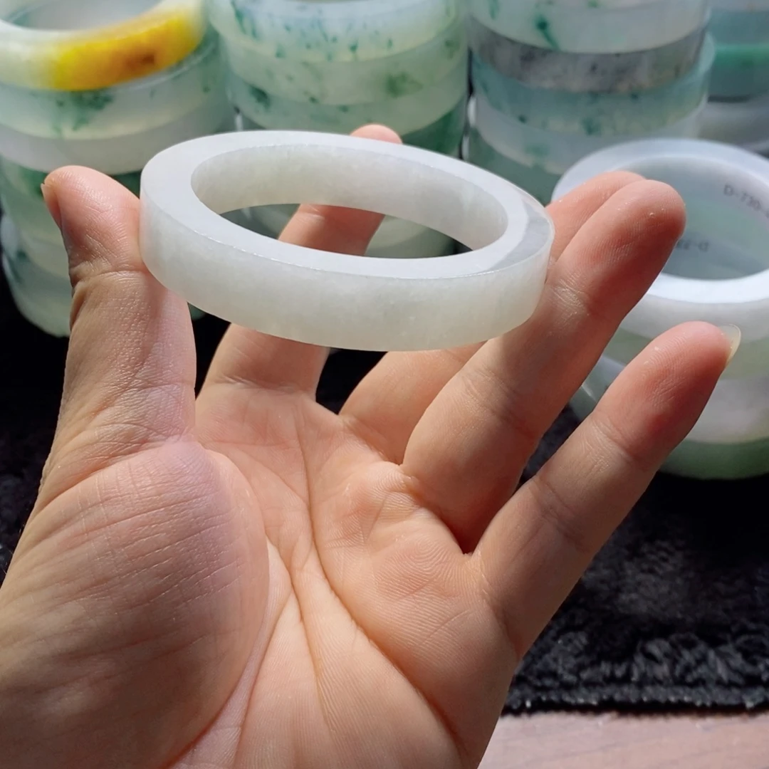 紫***斯定制翡翠未镶嵌A货