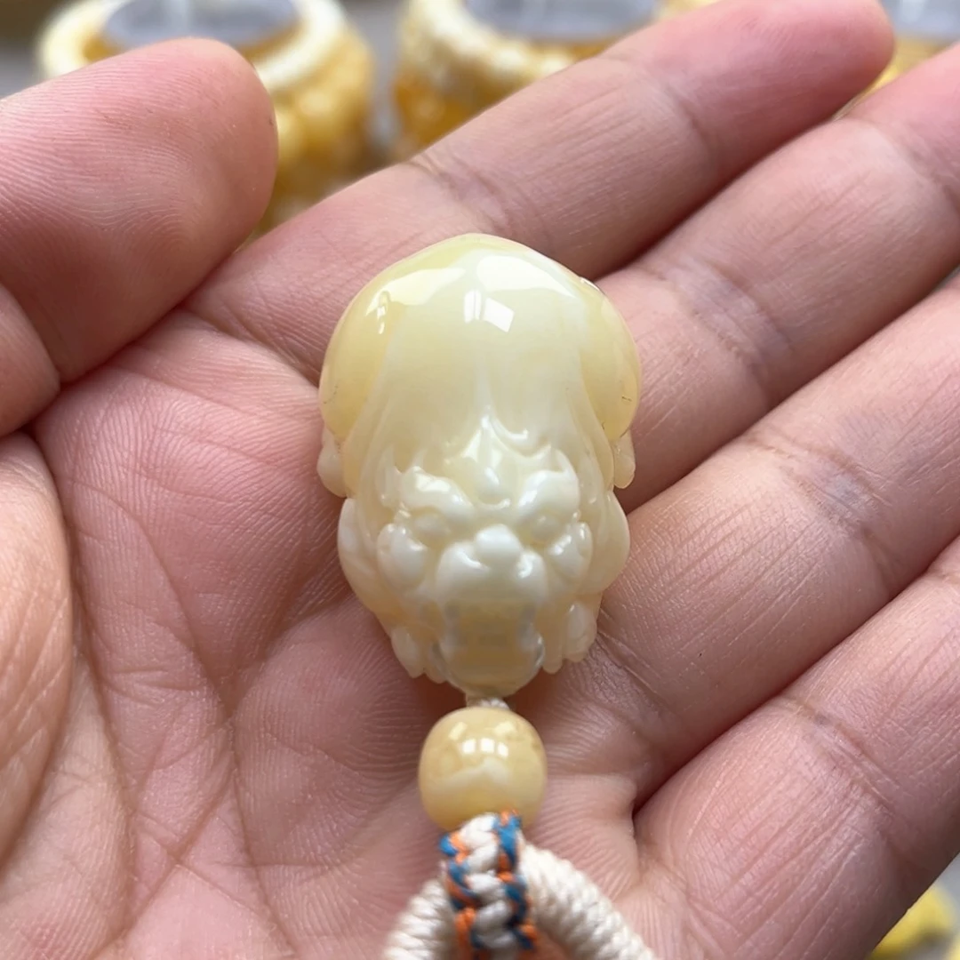 琥珀颈饰未镶嵌吊坠