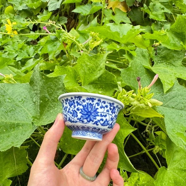 明逸堂手绘青花点绘釉下缠枝莲中号主人杯压手杯陶瓷茶杯单杯茶具