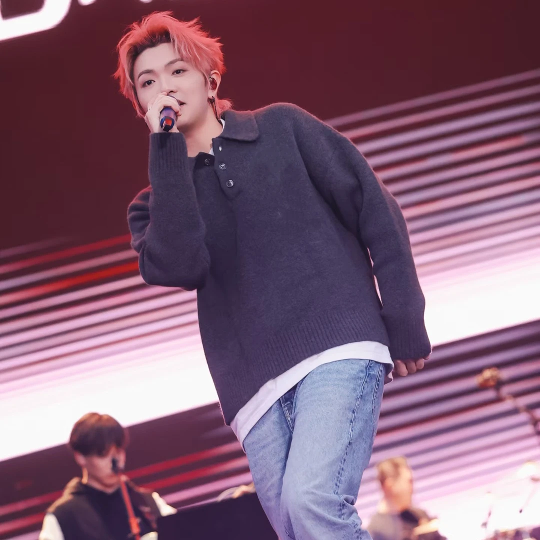 爆款大艾心翻领针织衫男女宽松爱心百搭网红同款毛衣美式情侣潮