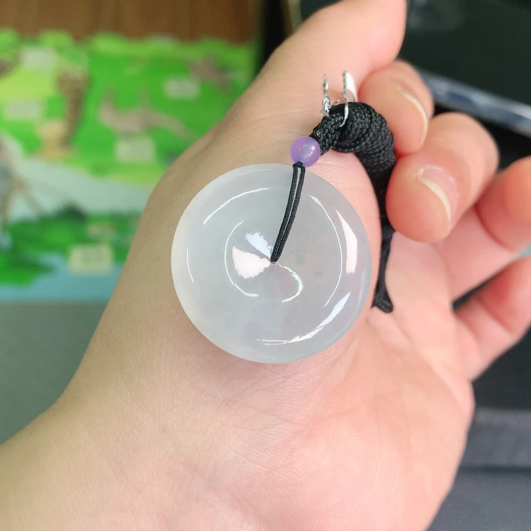 翡翠颈饰未镶嵌扣子