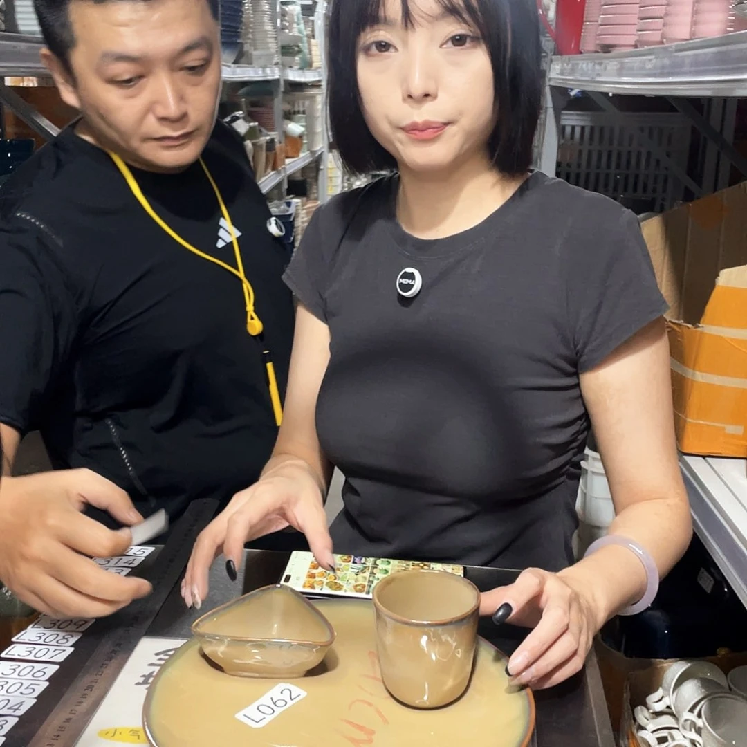 瓷片062        2杯2盘2碟