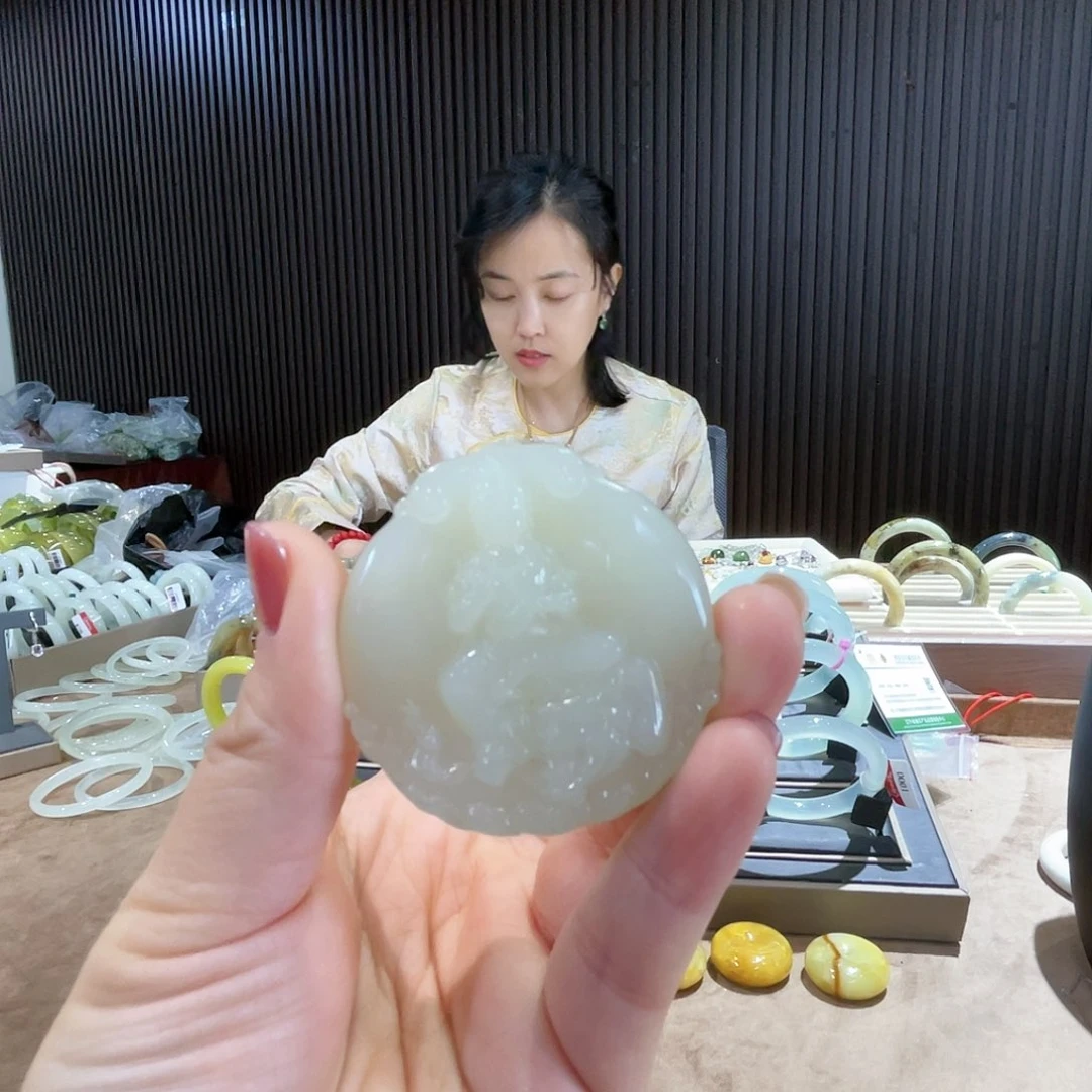 蛇纹石玉手镯未镶嵌小***❅