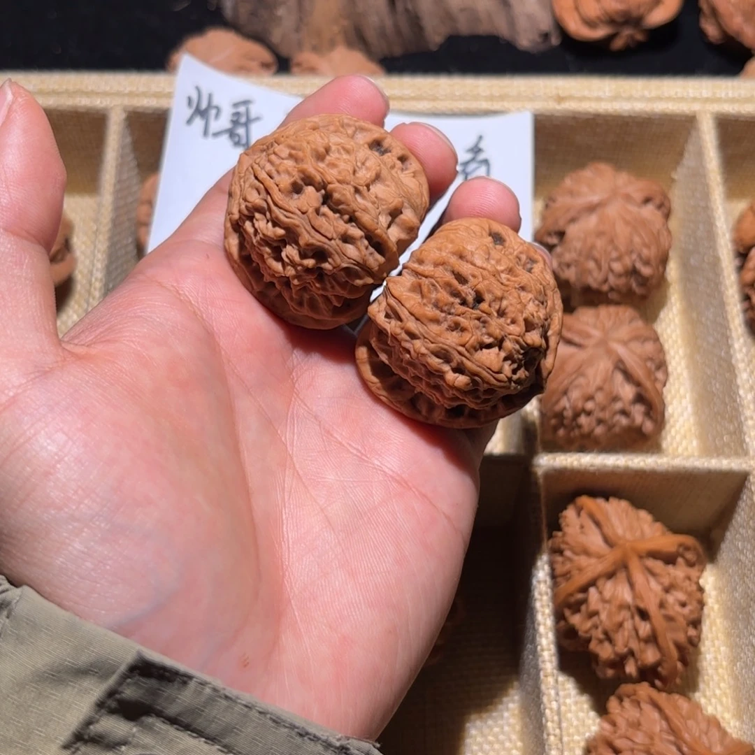 文玩核桃吊坠39+三角白