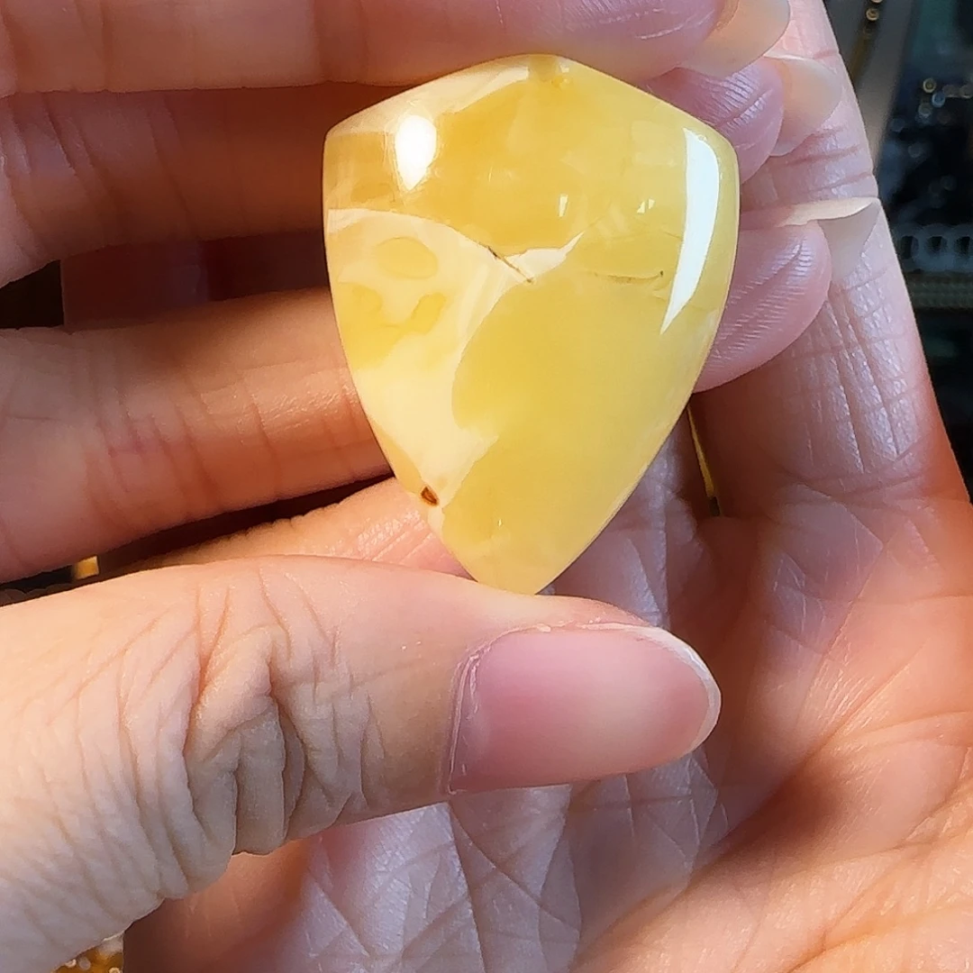 蜜蜡未镶嵌颈饰金瓷白奥利奥微瑕盾牌