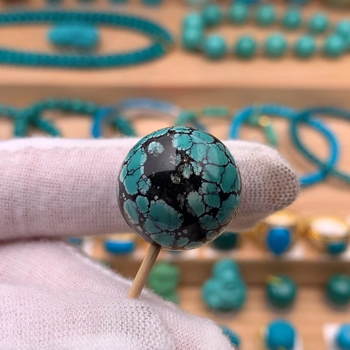 未镶嵌绿松石珠宝奇石