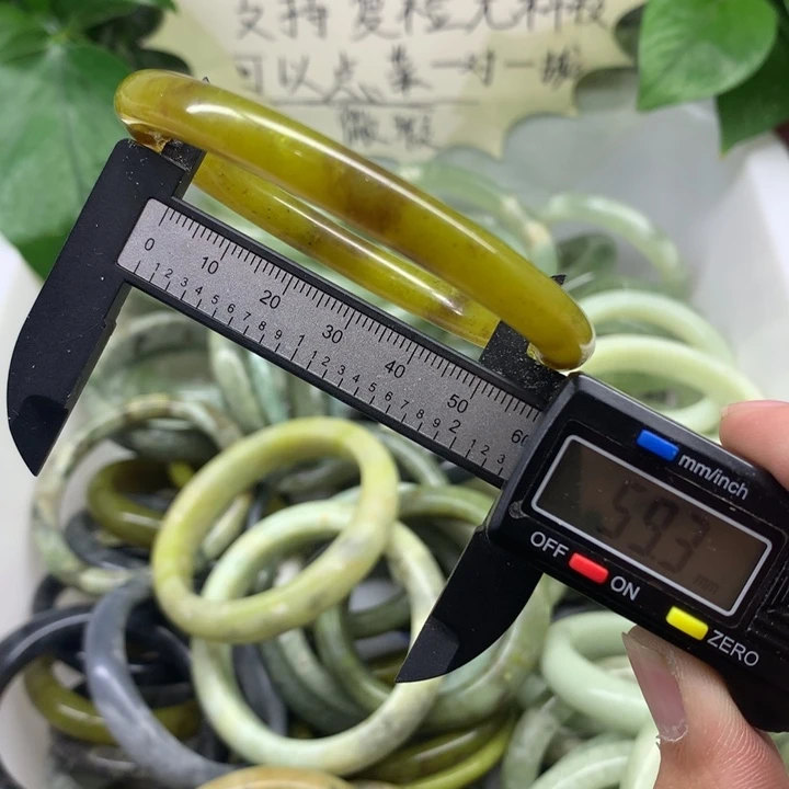 蛇纹石玉未镶嵌手镯20