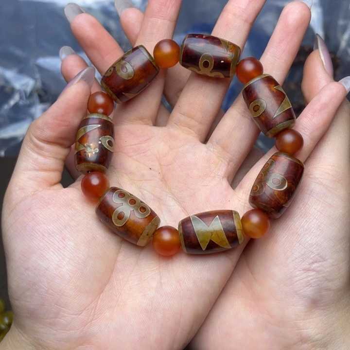 玛瑙/玉髓颈饰未镶嵌