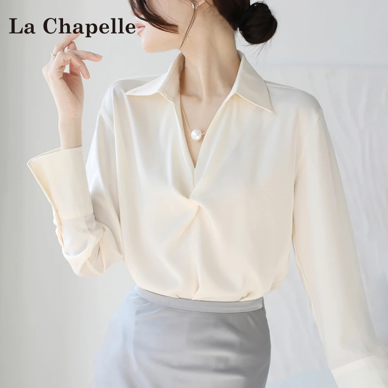 拉夏贝尔法式缎面白色v领衬衫女秋冬2025新款设计感气质长袖上衣