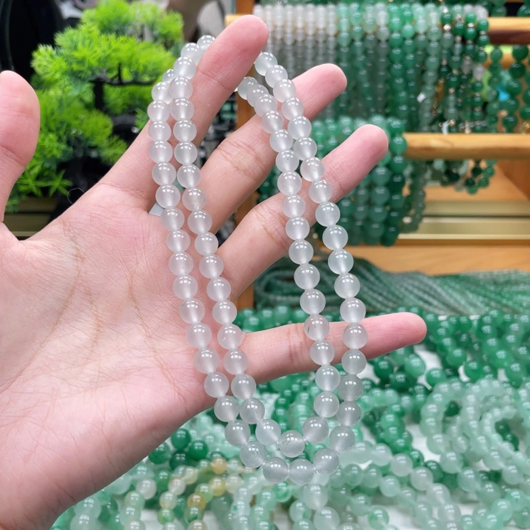 未镶嵌手串石英质玉（非洲翠）（有80颗）