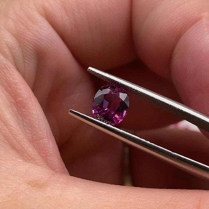 未镶嵌裸石石榴石1.6克拉