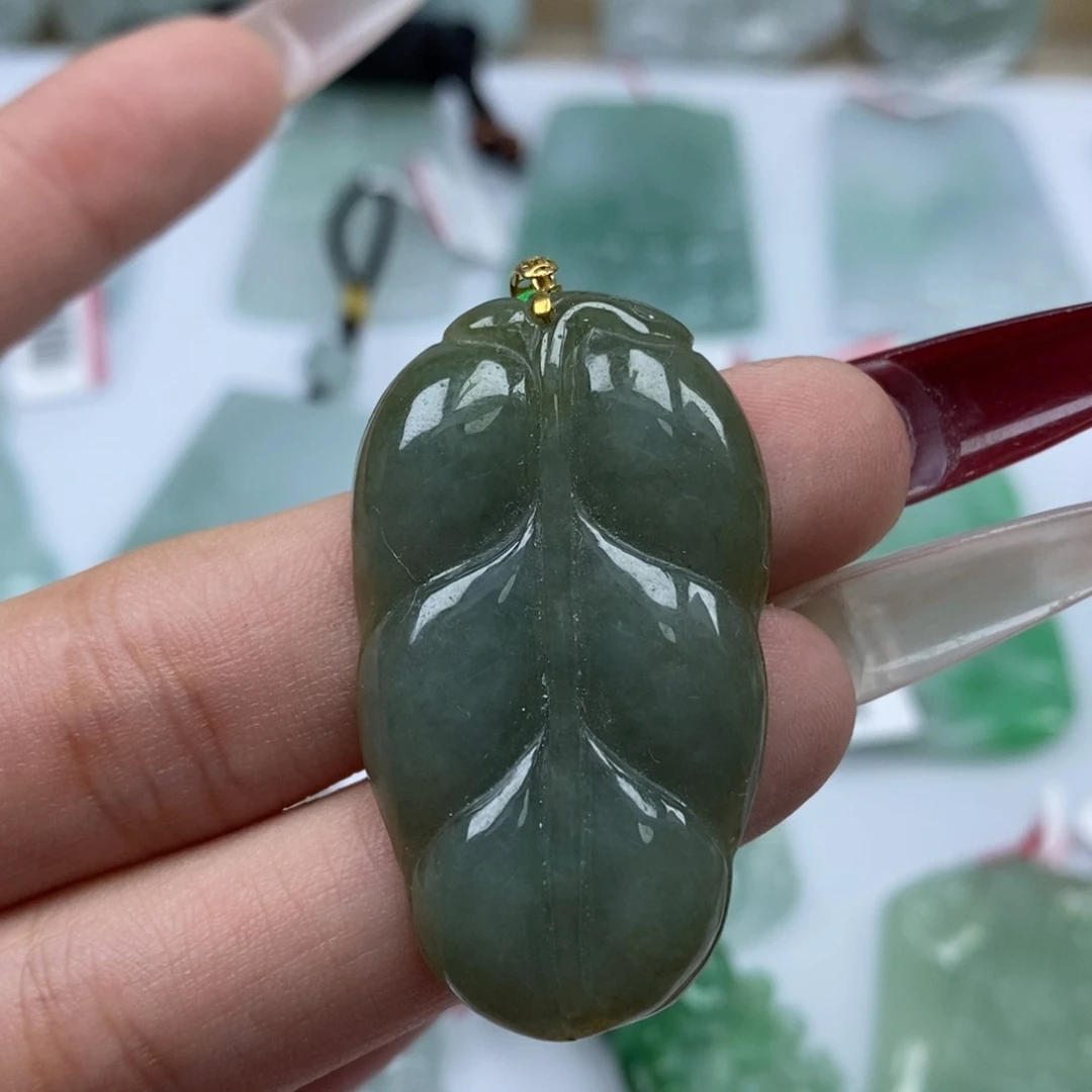 颈饰未镶嵌翡翠翡翠