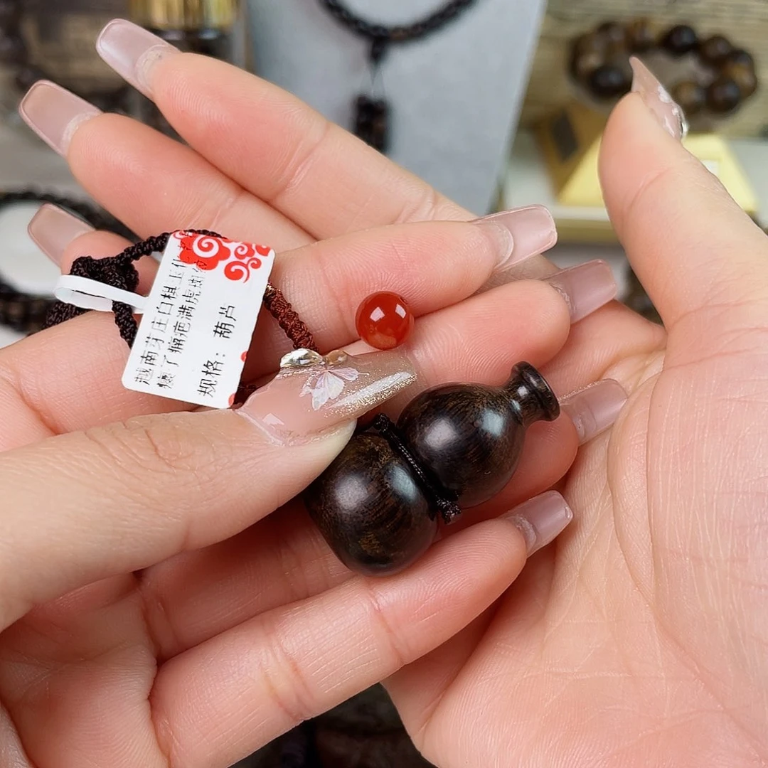 沉香木手串吃*越南芽庄老白棋玉化樱子满瘤疤虎斑葫芦定制