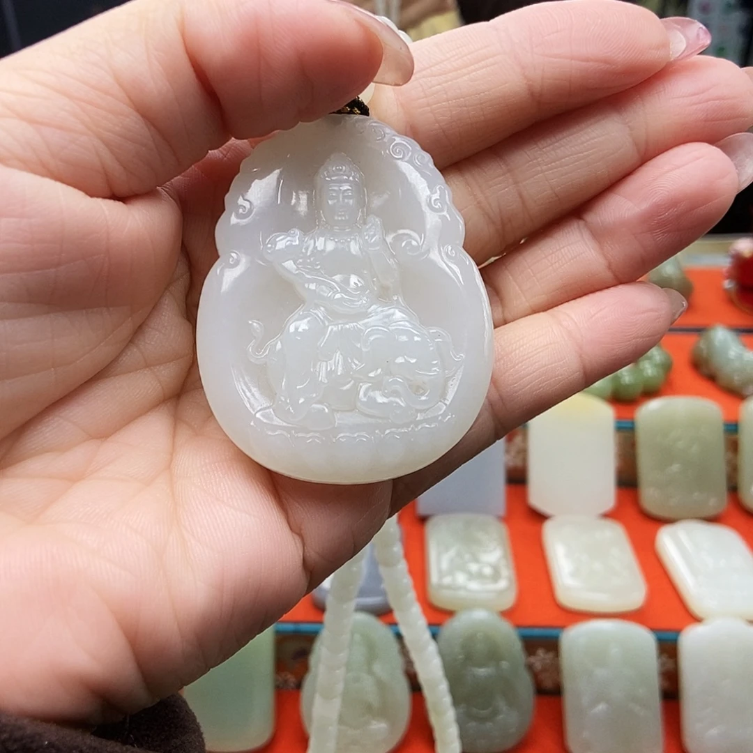 努***力和田玉未镶嵌颈饰