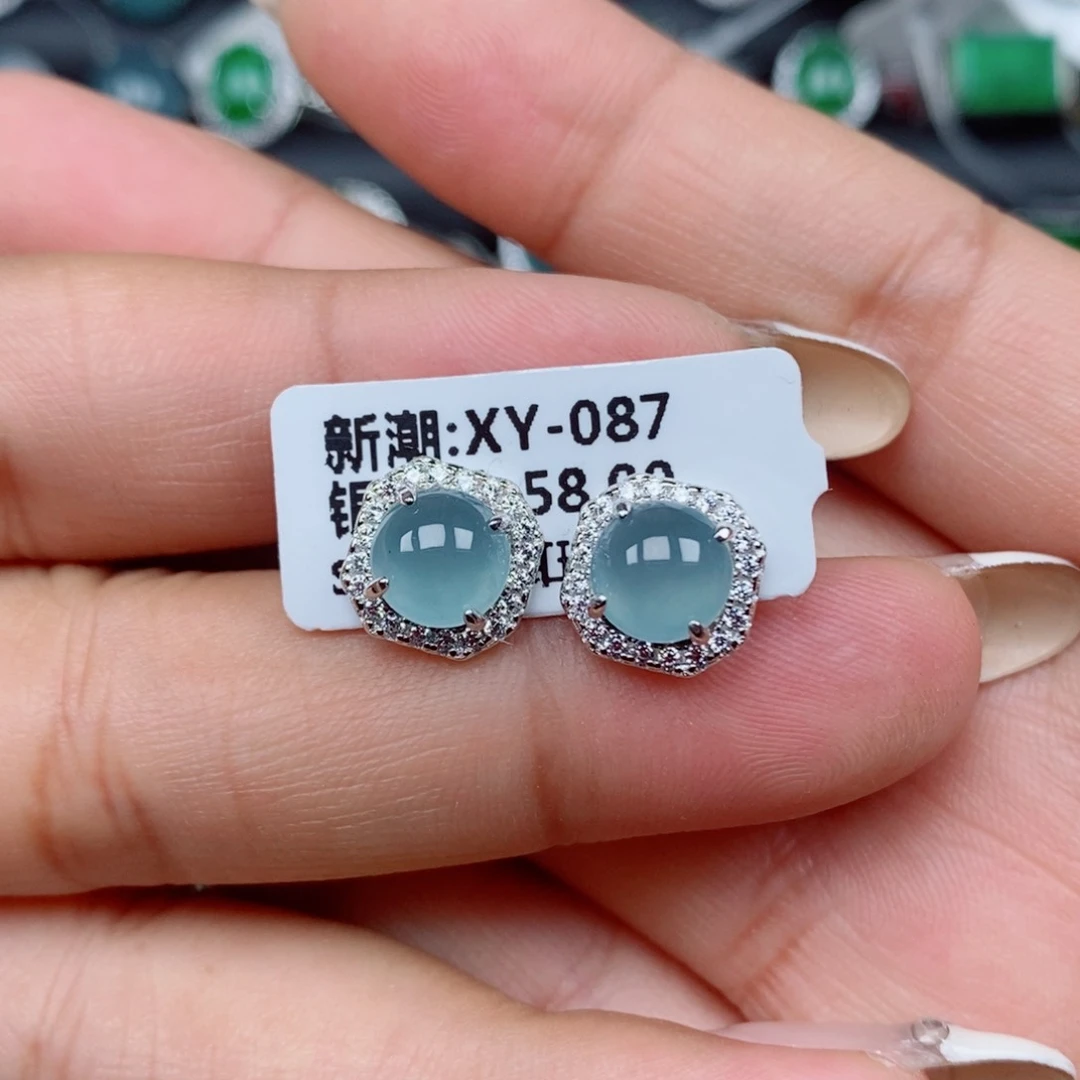 翡翠耳饰未镶嵌戒指