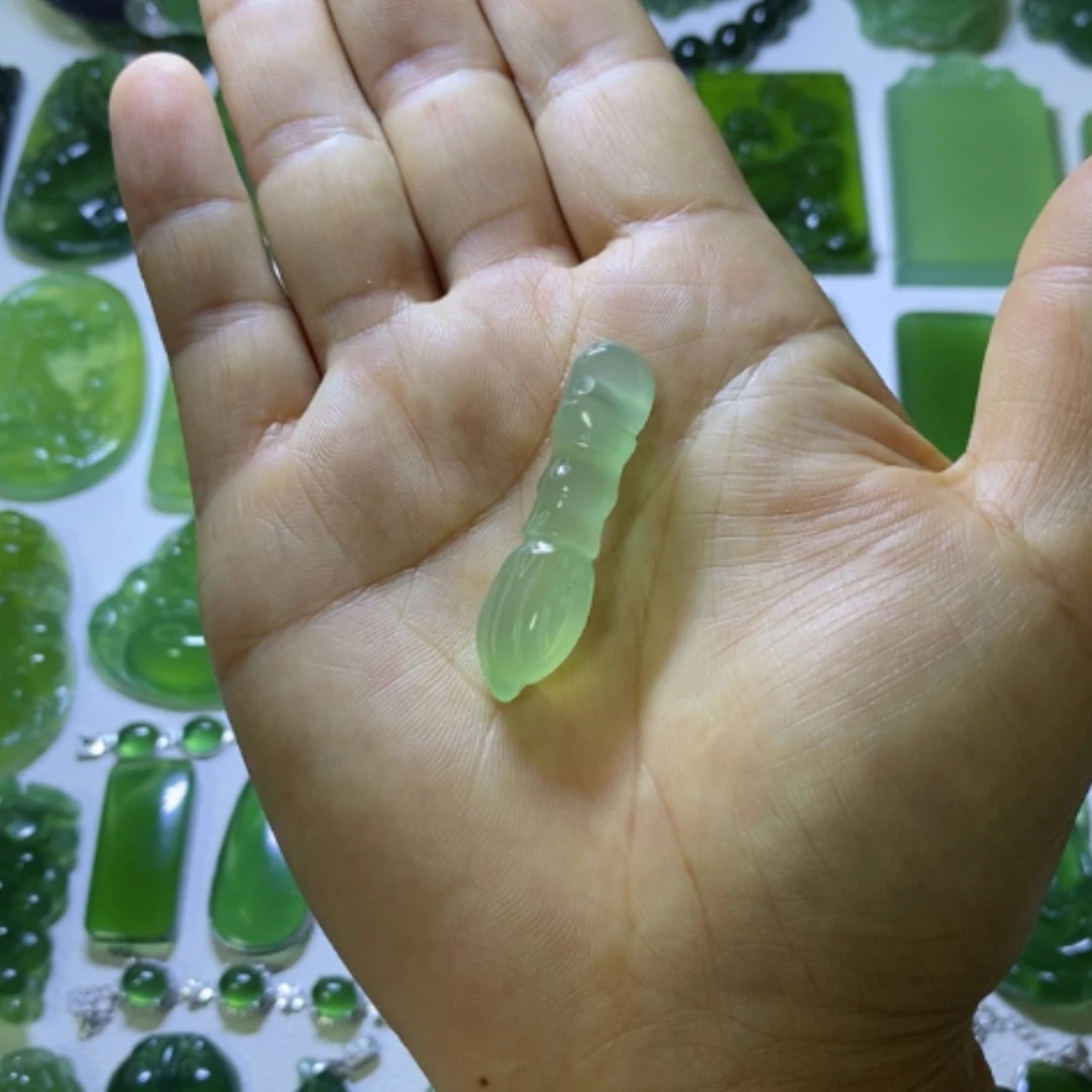 【闪购商品】未镶嵌蛇纹石玉颈饰