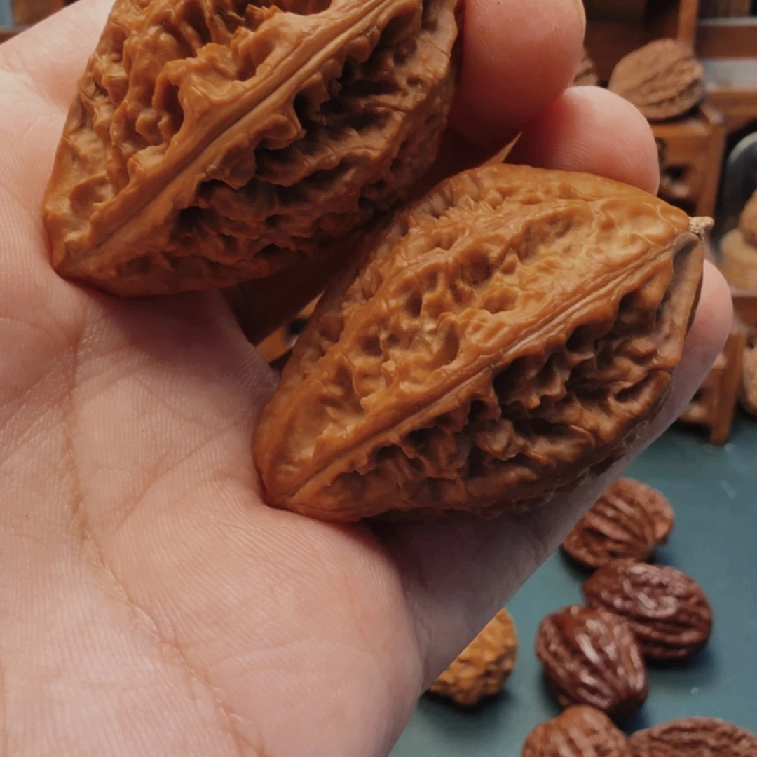 文玩核桃吊坠nzsz老楸