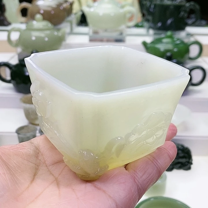 未镶嵌和田玉挂件l****1茶杯