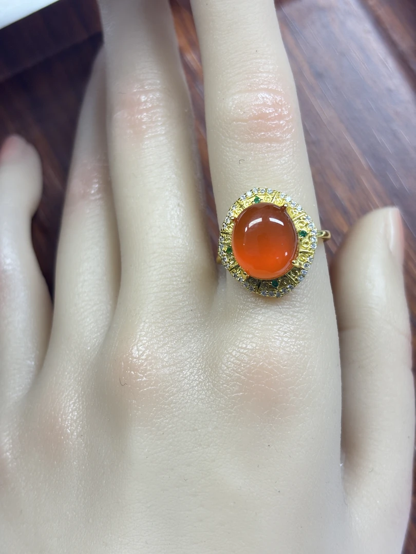 新年红红火火冰底南红鸽子蛋戒指