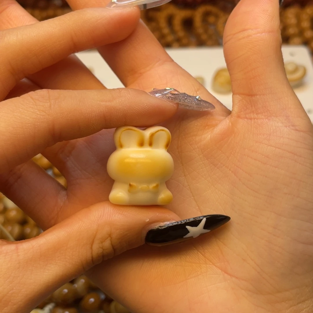 豆****配饰象牙果兔子一个