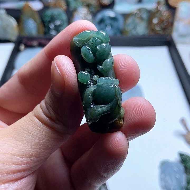 翡翠未镶嵌颈饰翡翠a货