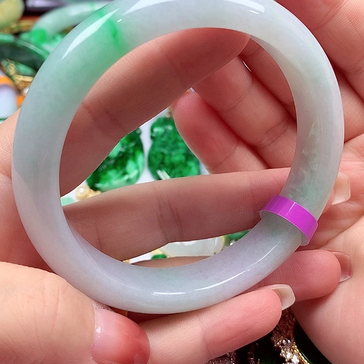 翡翠未镶嵌手镯翡翠手镯