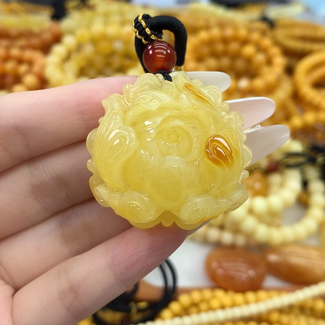 蜜蜡未镶嵌珠宝奇石