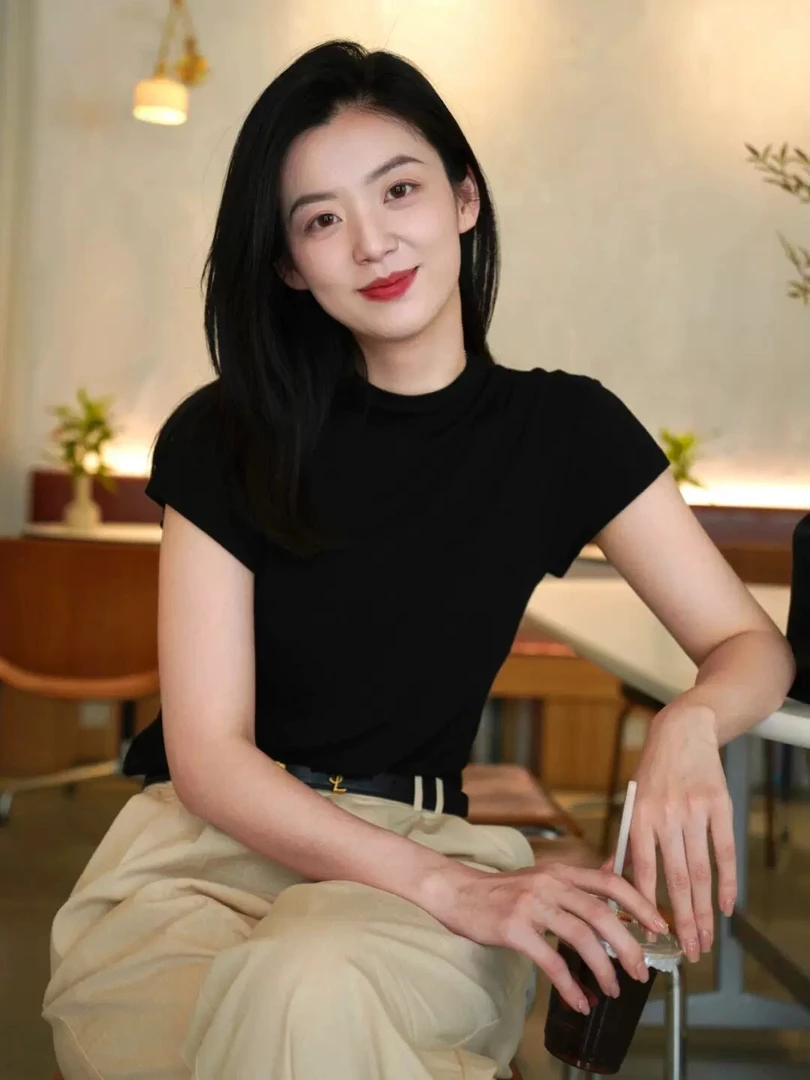 XZA73黑色短袖T恤女 新高弹小众设计感针织上衣打底衫春秋内搭