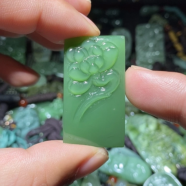 和田玉（糖玉）未镶嵌挂件