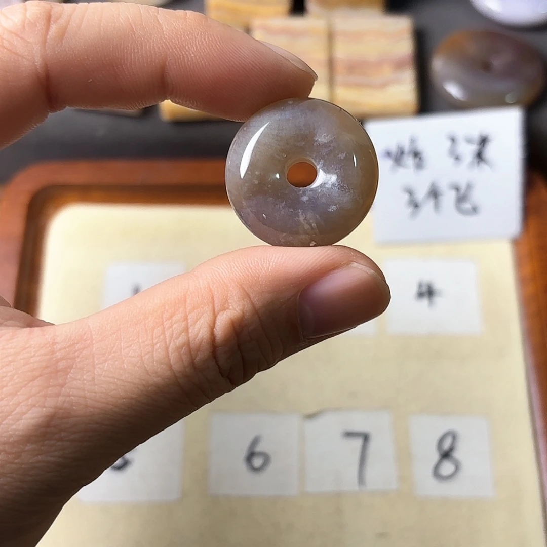 硅化玉颈饰未镶嵌兮*呀