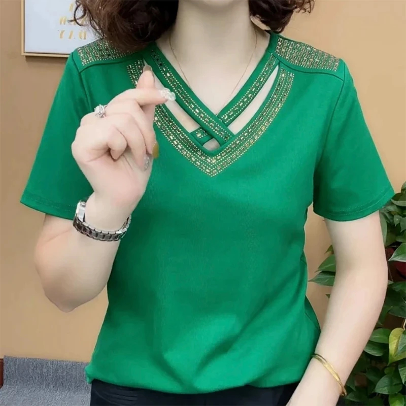 短袖t恤女V领夏季新款2025时尚遮肚子上衣设计感烫钻百搭半袖小衫
