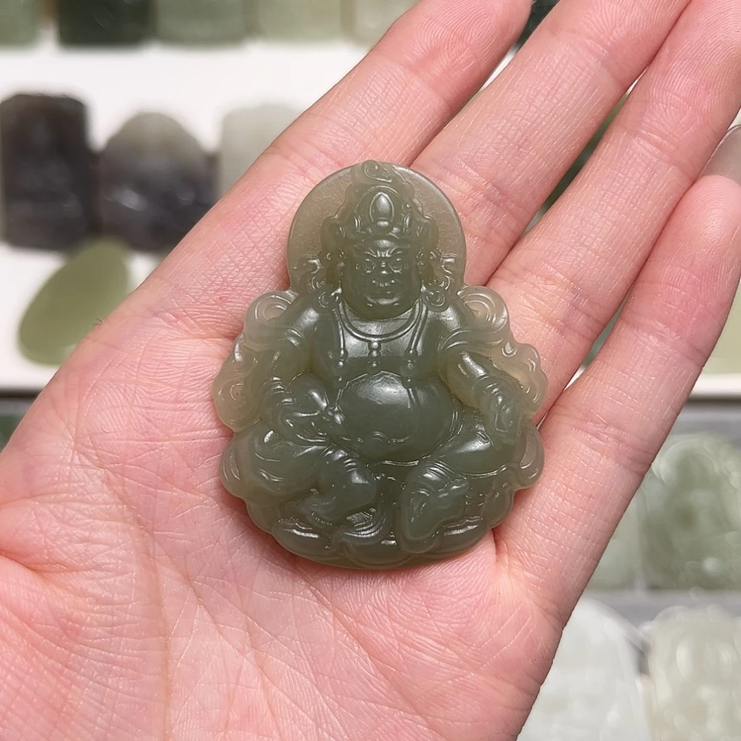 和田玉颈饰未镶嵌玉*