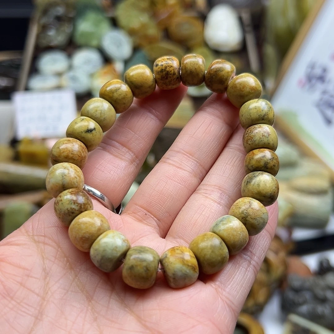 某***某颈饰未镶嵌岫岩河磨玉（透闪石质玉）河磨玉手串卡12